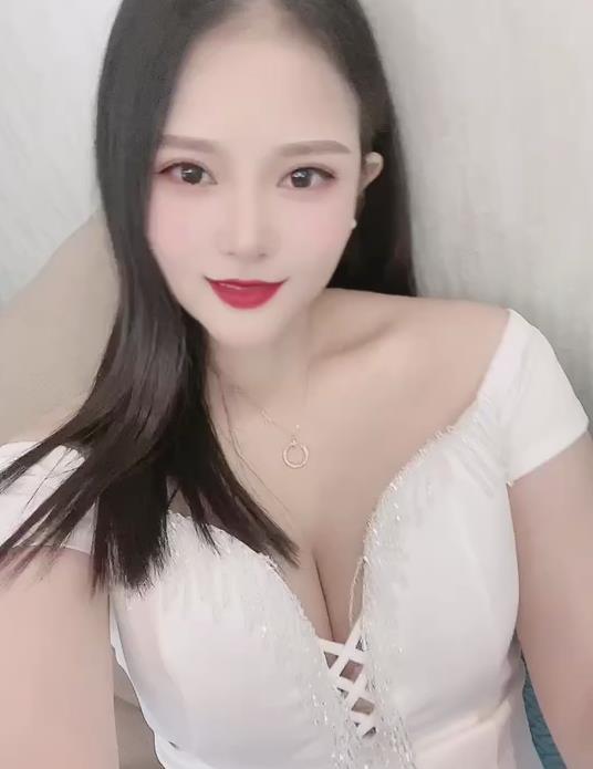 36D性感女尤的雯雯 第5张