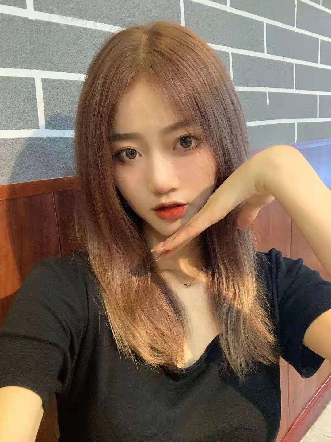 易通大厦高冷小美女，普通服务却也配合 第2张