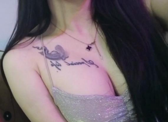 极品妹子人美奶大温柔绝佳体验 第2张