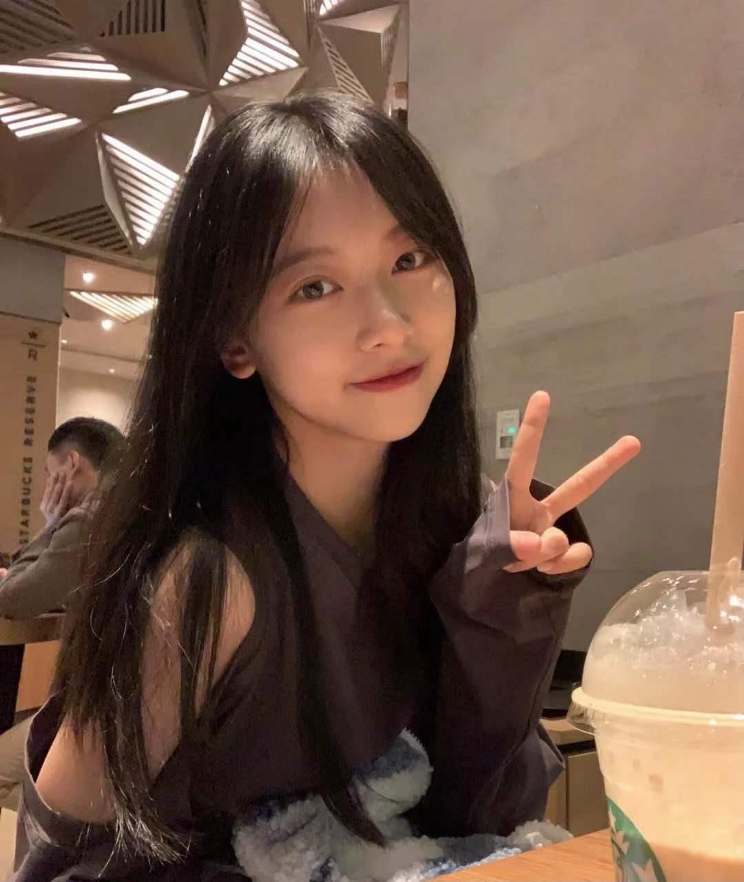 小家碧玉的小姑娘 第3张